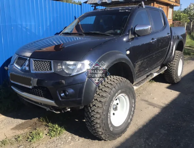 Расширители колесных арок Mitsubishi L200 (2010-2014) Короткий кузов +60 мм
