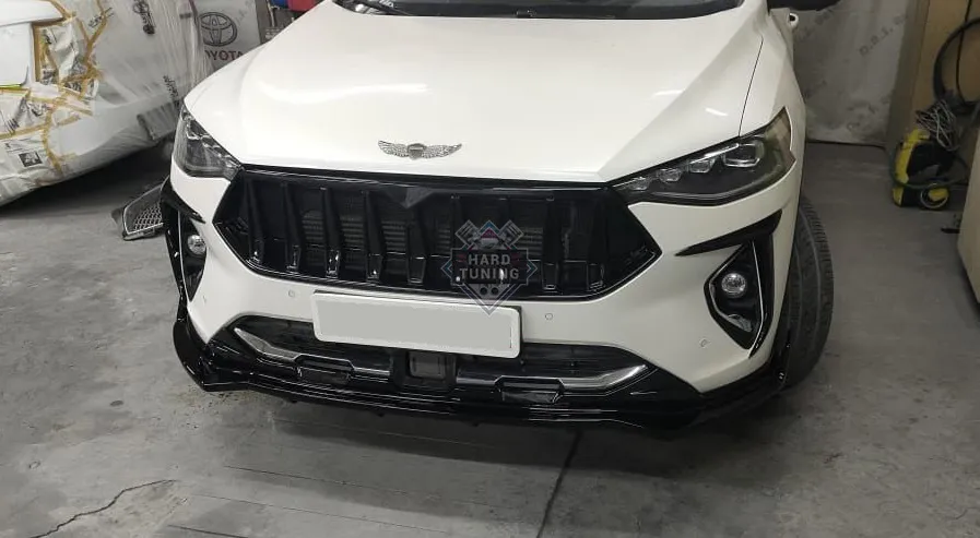 Решетка радиатора Sport V2 Haval F7 / F7x (2018-2022) с сеткой Черный глянец