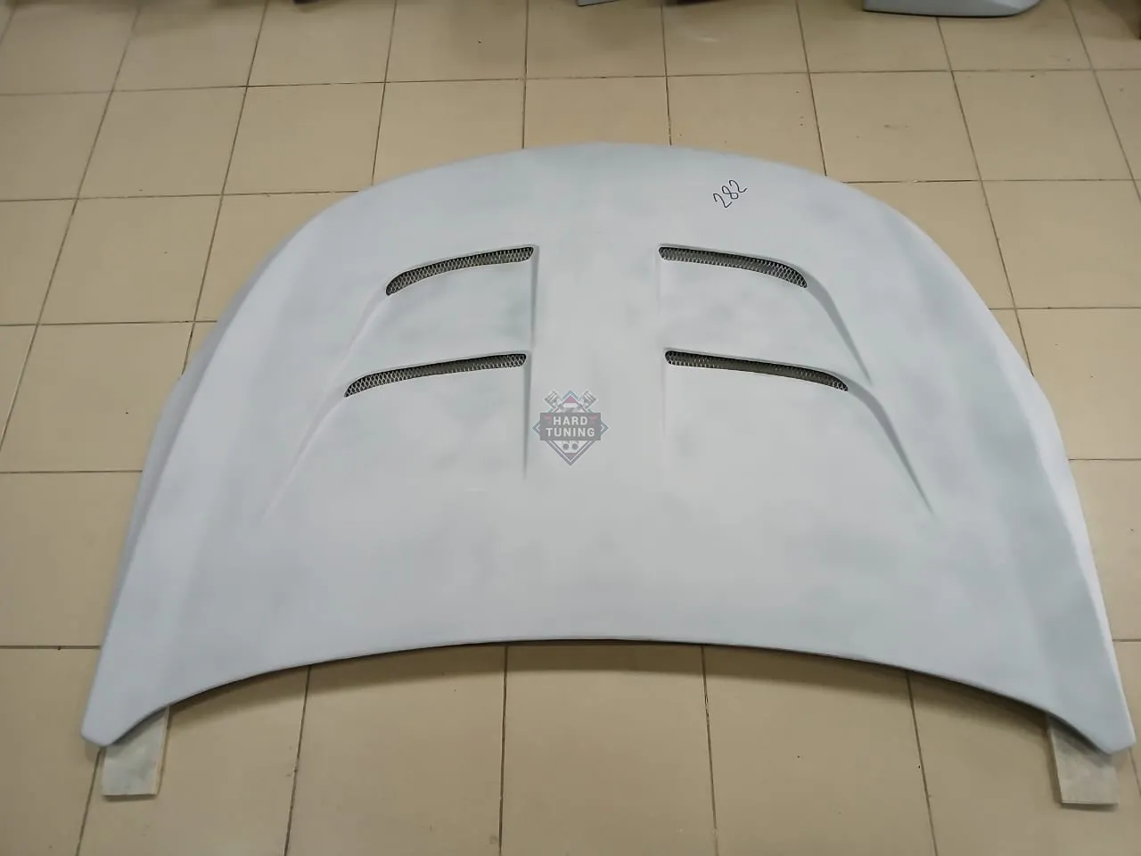 Капот с жабрами Chevrolet Cruze