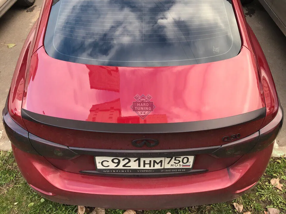 Спойлер лип с вырезом по центру Infiniti Q50