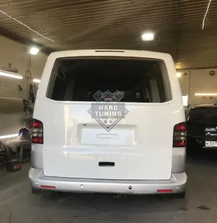 Задняя дверь хлопушка стеклопластик Volkswagen T5 под стекло