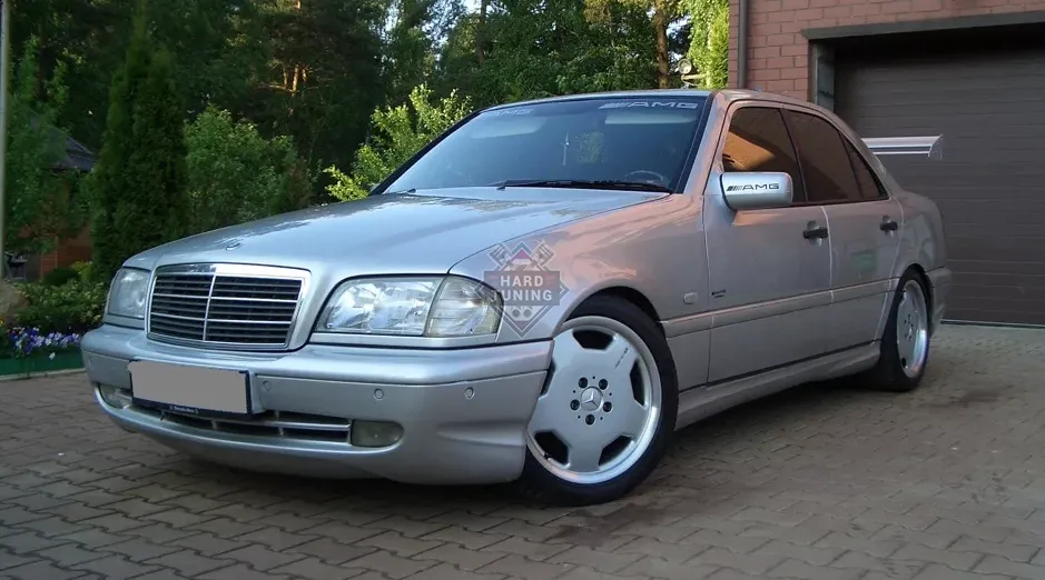 Передний бампер AMG F43 Mercedes C-Class W202