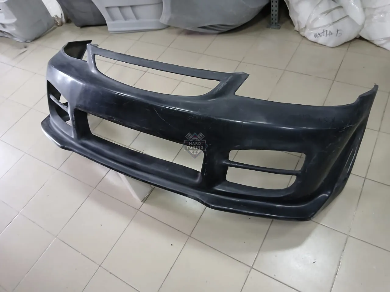 Передний бампер R34 Honda Civic 7 (2001-2003)