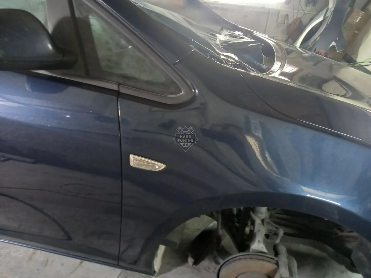 Крылья передние стеклопластик Opel Astra J седан / хетчбек 5D (2009-2012) штатные комплект