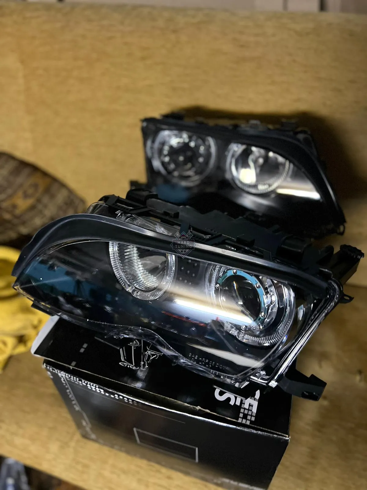 Передние фары BMW E46 (2001-2005) HEADLIGHTS ANGEL EYES LED fits черные