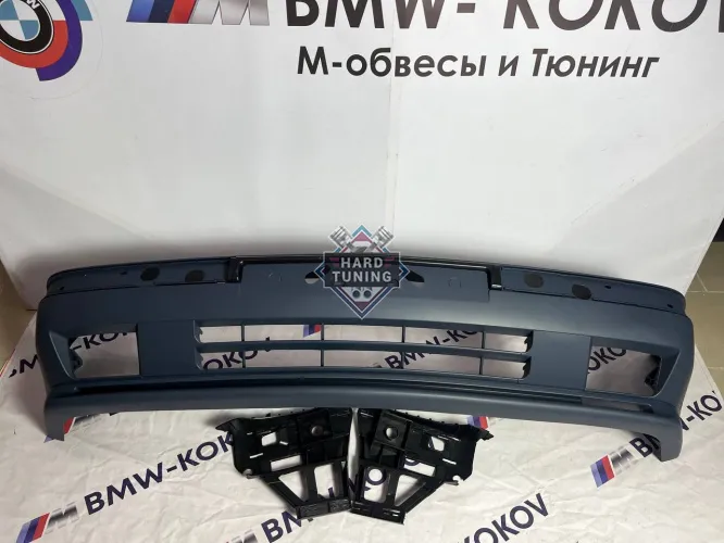 Передний бампер М5 BMW E34 с креплениями ABS пластик