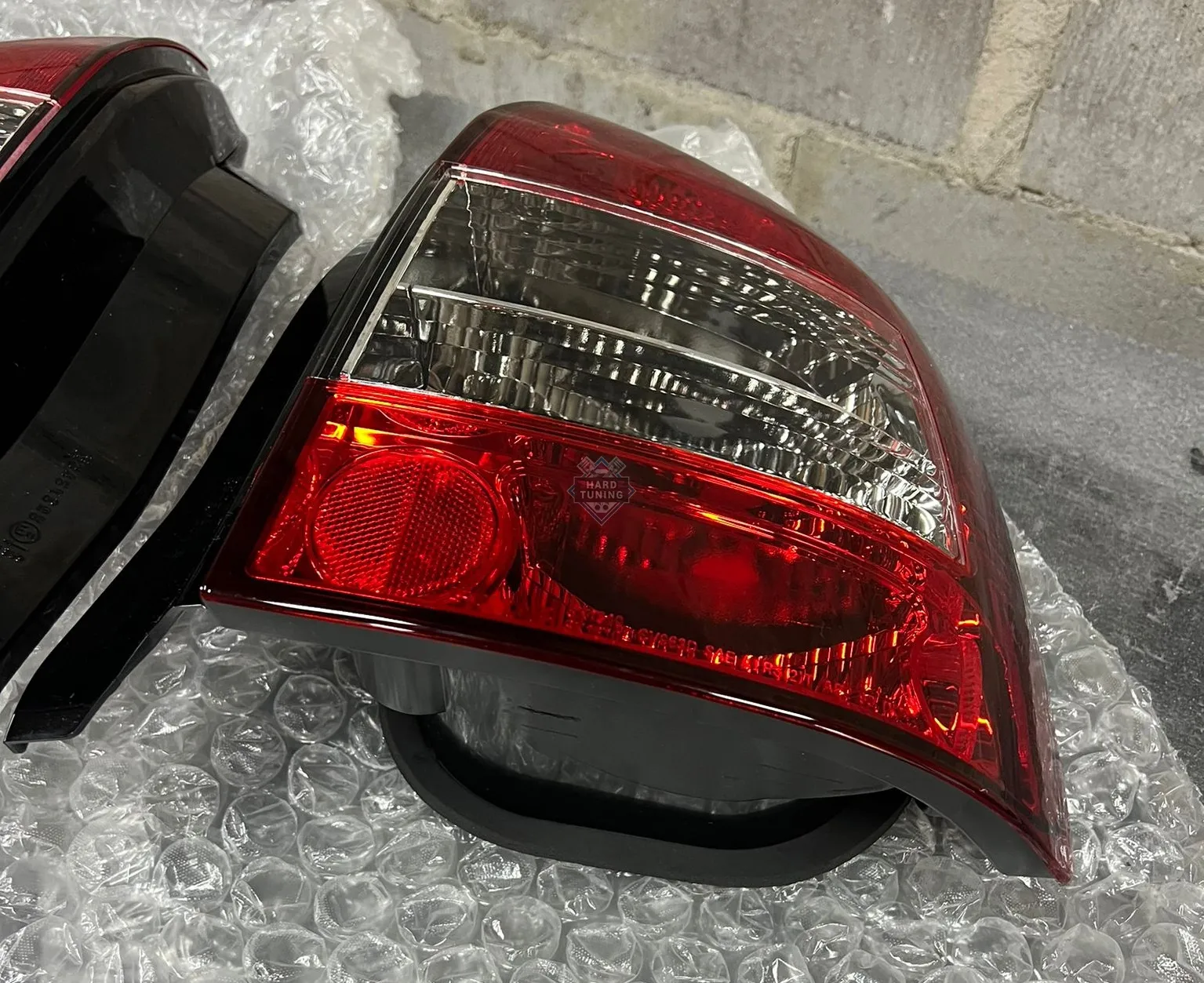 Задние фонари HONDA CIVIC 6 (1995-2001) 3D красно-белые