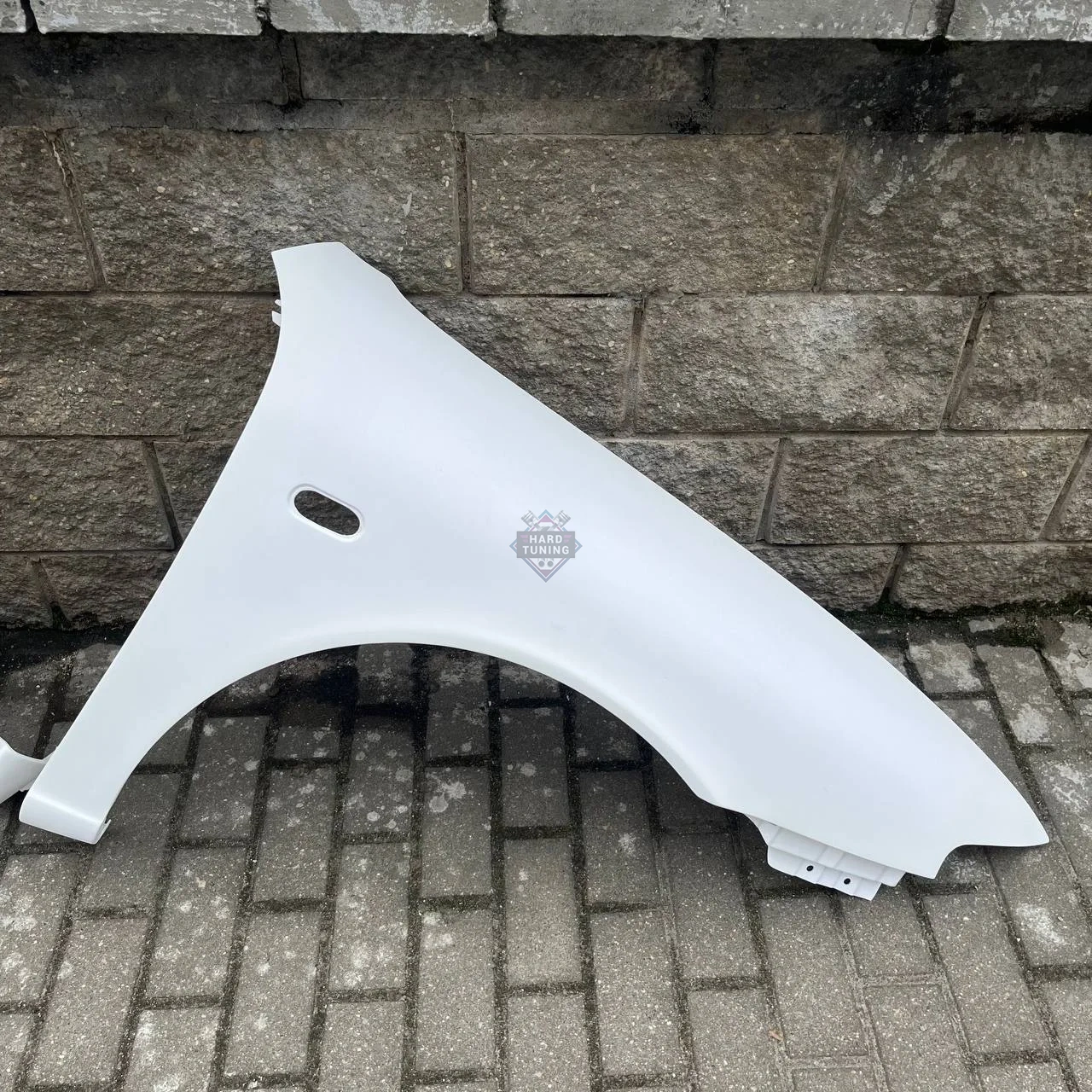 Передние крылья Seat Toledo 2 (1998-2004) штатные пластиковые комплект